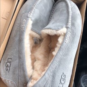 Brand new Dakota slippers size 9 ansleys